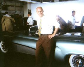  - 286_Frank_Simons_on_the_set_of_a_national_spot_for_Buick